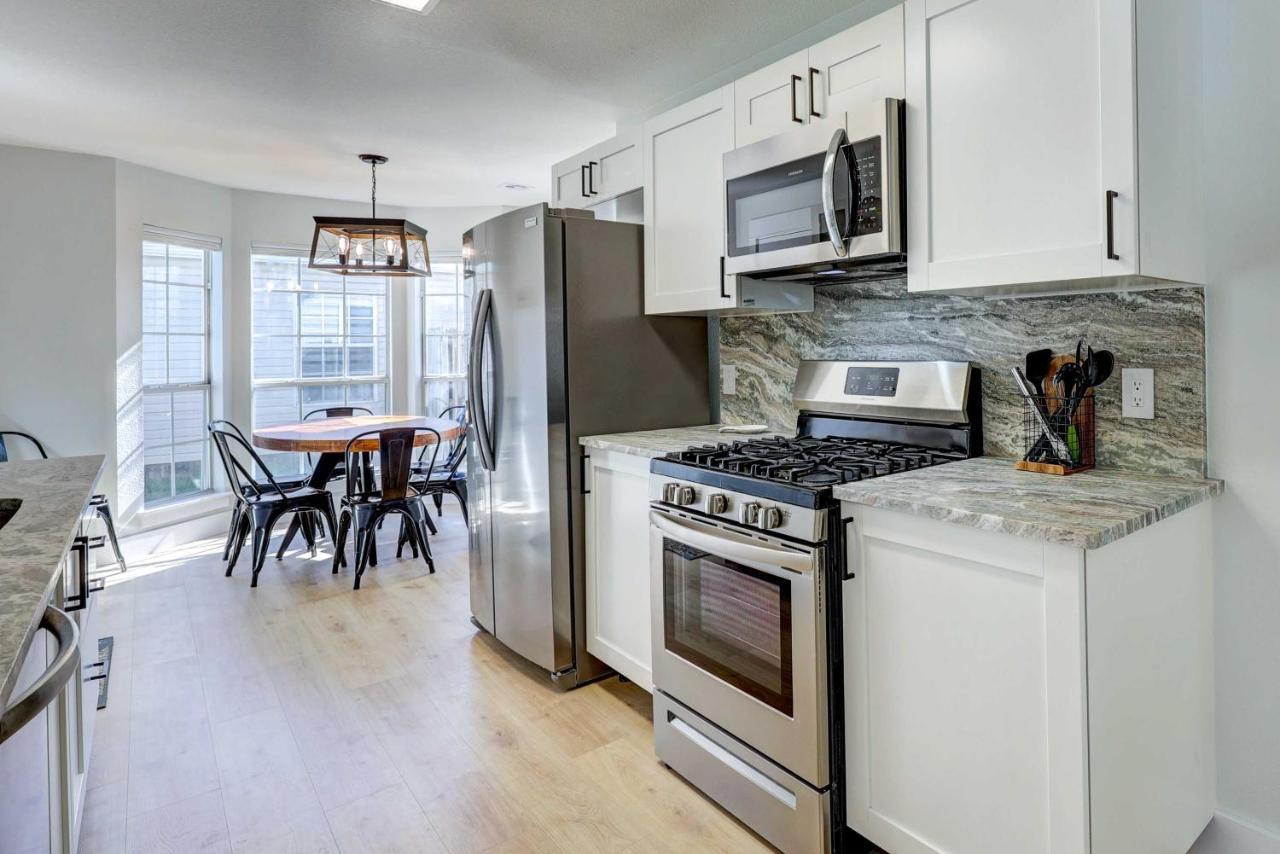 Chic Bentonville Home With Patio And Fire Pit! Екстериор снимка